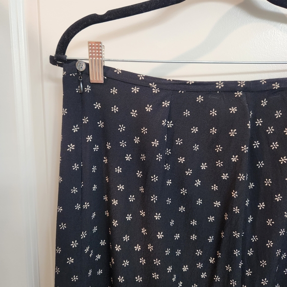 Vintage Floral Print A-Line Knee-Length Skirt - Picture 2 of 4